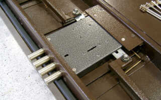 Как установить замок в металлическую дверь: пошаговая инструкция