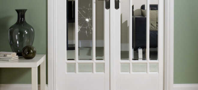 Как поменять стекло в межкомнатной двери: технология замены стекол