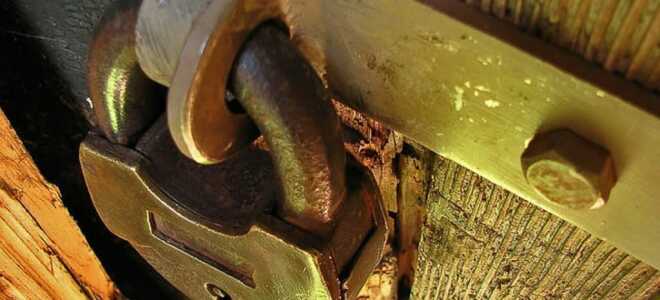 Открываем навесной замок без ключа