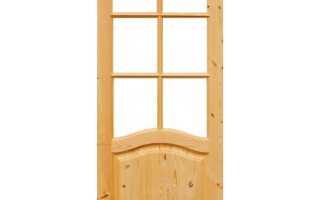 Особенности полотна из сосны, параметры выбора массива и нюансы монтажа такой двери