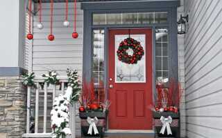 Украшаем дверь к Новому году: идеи и способы