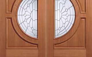 Советы по выбору материала для изготовления дверей для дачи и квартиры из массива лиственницы