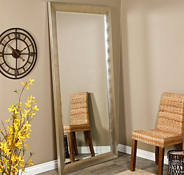 Напольная модель зеркала