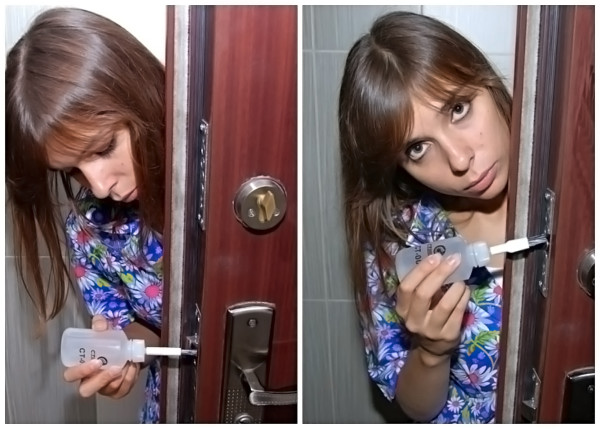 Смазка дверной фурнитуры