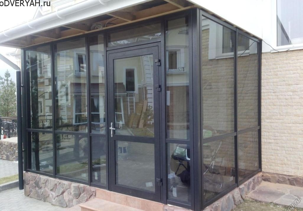 алюминиевая дверь