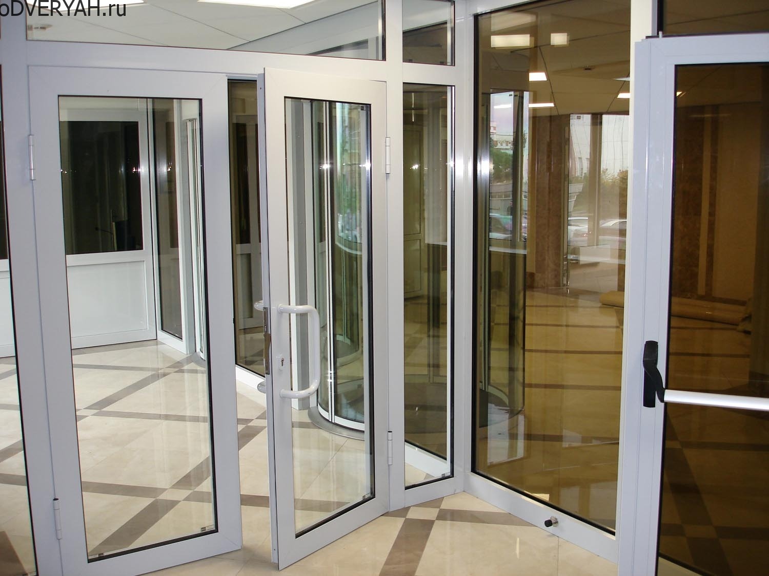 Бронированное стекло