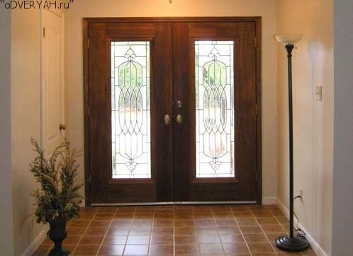 дверь со стеклом