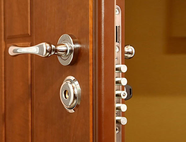 Хороший дверной замок - это безопасность