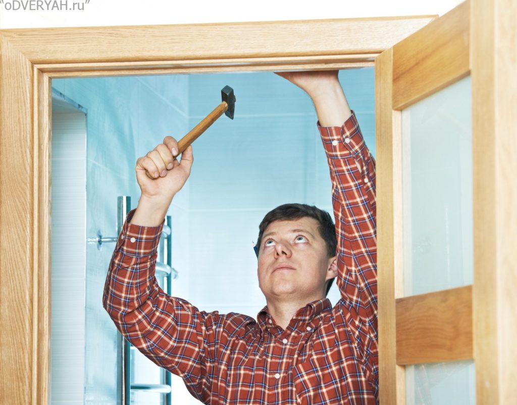 монтаж двери