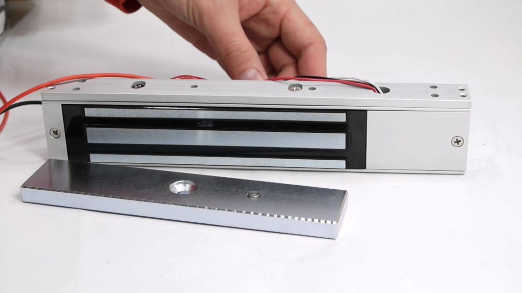 магнитный замок